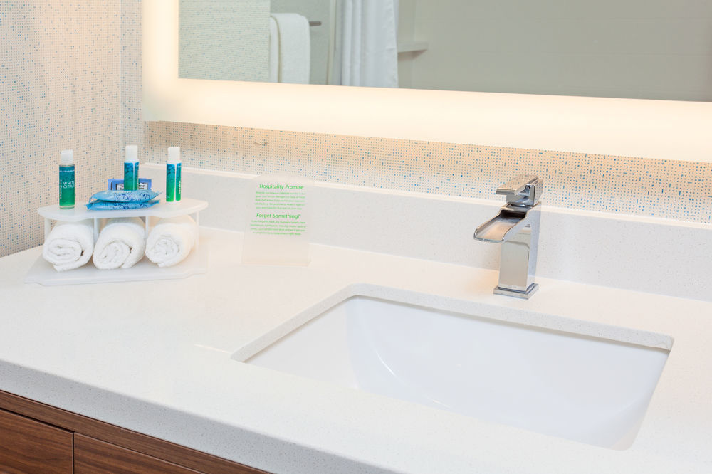 Holiday Inn Express & Suites Houston S - Medical Ctr Area By Ihg Exteriör bild